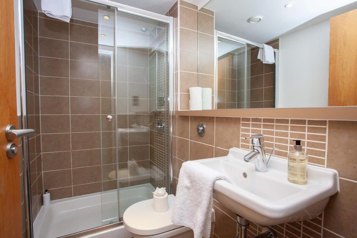 City Centre Apartment W Parking & Hyperoptic Wifi Glasgow Kültér fotó
